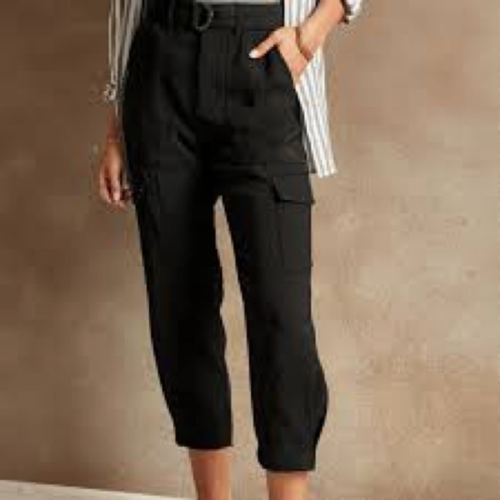 Banana Republic Black Cropped Cargo Pants